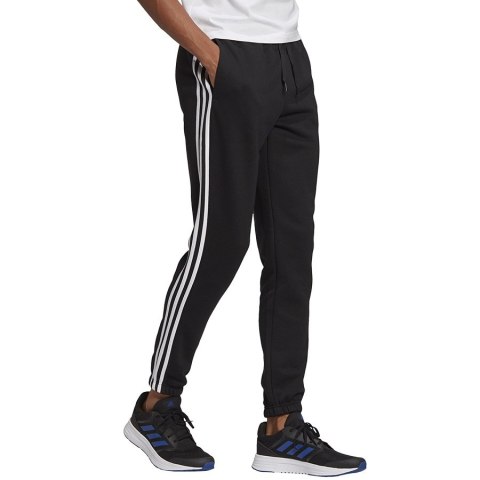 Spodnie adidas Essentials Tapered Elasticcuff 3 Stripes Pant GK8822